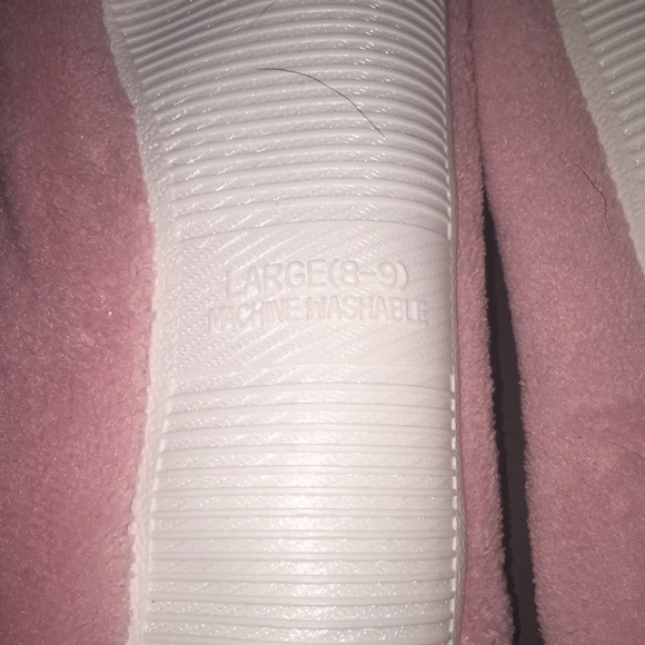 Slippers - Picture 4 of 4